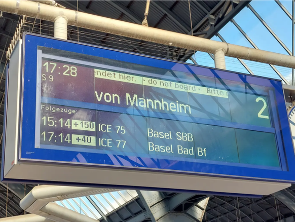 Ein übliches Bild: Verspätete ICE-Züge aus Deutschland.