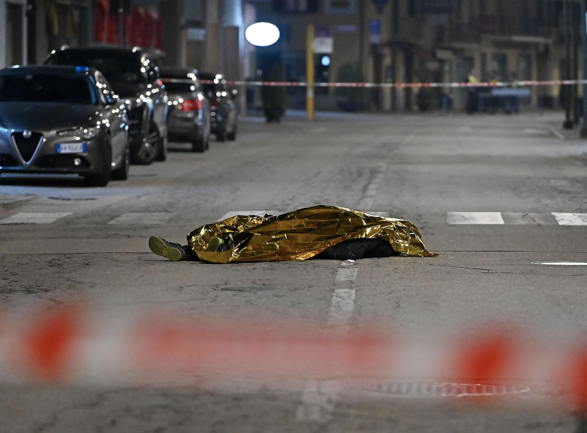 Il tue un braqueur à terre et devient un héros pour une partie de l’Italie