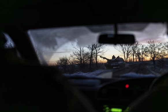 A Ukrainian tank drives towards the frontline near Bakhmut, Donetsk region, Ukraine, Wednesday, Nov. 22, 2023. (AP Photo/Alex Babenko)