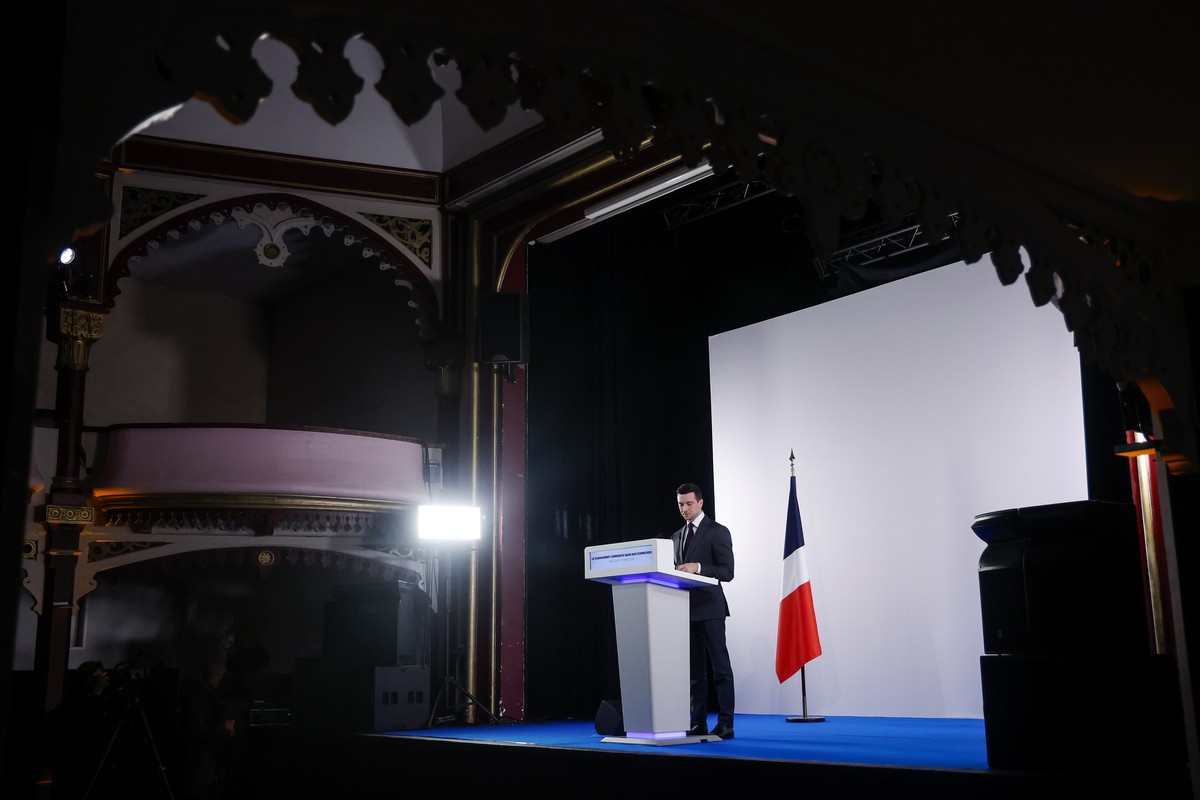 epa12822436 President of the French far-right party National Rally (RN) Jordan Bardella makes his speech following the announcement of the preliminary results from the first round of the French munici ...