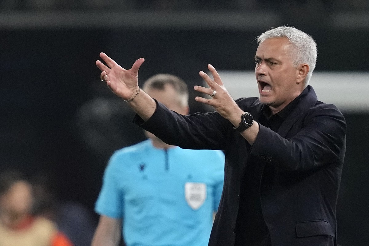 Roma's head coach Jose Mourinho shouts out as gives instructions from the side line during the Europa Conference League final soccer match between AS Roma and Feyenoord at National Arena in Tiran ...