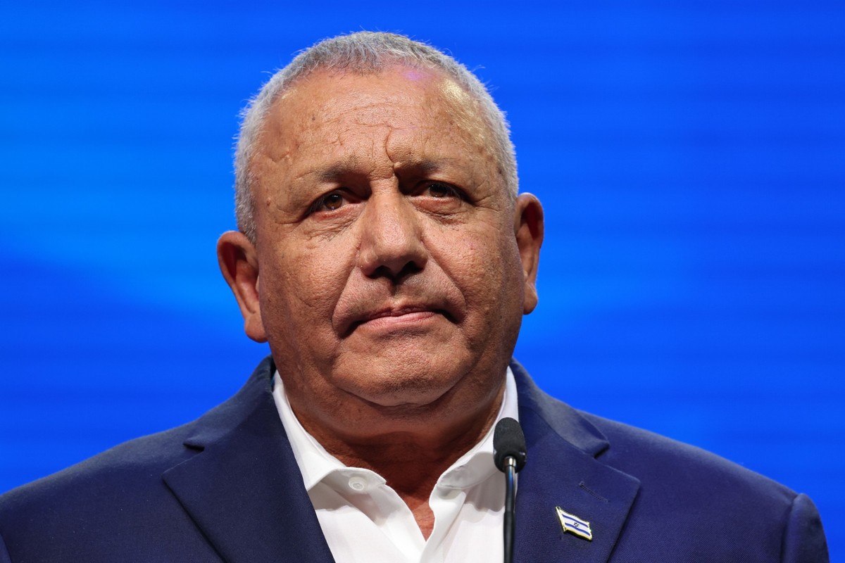 epa13076150 Former IDF chief of staff and leader of the 'Yashar' party, Gadi Eisenkot, reacts during the party's election campaign launch conference in Neve Yarak, near Petah Tikva, Isr ...