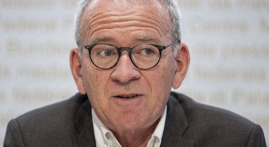 Adrian Lobsiger, Eidgenoessischer Datenschutz- und Oeffentlichkeitsbeauftragter, kommentiert den 30. Taetigkeitsbericht 2022/23 des EDOeB, am Dienstag, 27. Juni 2023 in Bern. (KEYSTONE/Alessandro dell ...