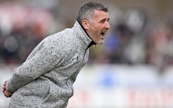 Der Winterthur Trainer Alex Frei beim Fussballspiel der Challenge League FC Winterthur gegen den FC Kriens in Winterhur am Sonntag, 30. Januar 2022. (KEYSTONE/Walter Bieri )