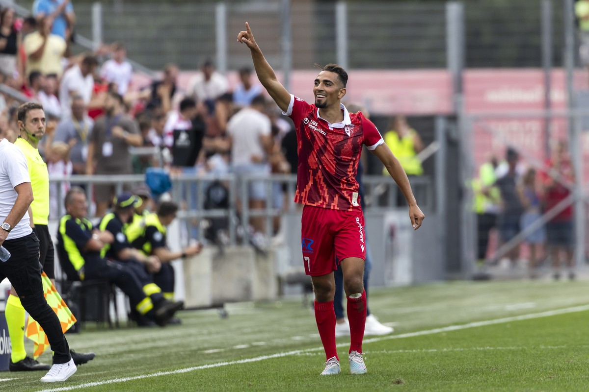 La joie de Ilyas Chouaref (SIO) apres le but (1:1), lors de la rencontre du championnat de football de Super League entre le FC Sion et le FC Bale ce samedi, 31 aout 2024 au stade de Tourbillon a Sion ...