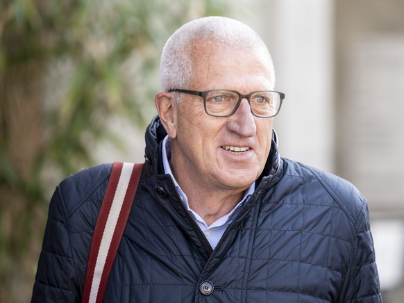 Der ehemalige Raiffeisenchef Pierin Vincenz erscheint mit Anwalt Lorenz Erni zum Raiffeisen-Prozess des Zuercher Bezirksgerichts vor dem Volkshaus, am Dienstag, 22. Maerz 2022, in Zuerich. Die Staatsa ...
