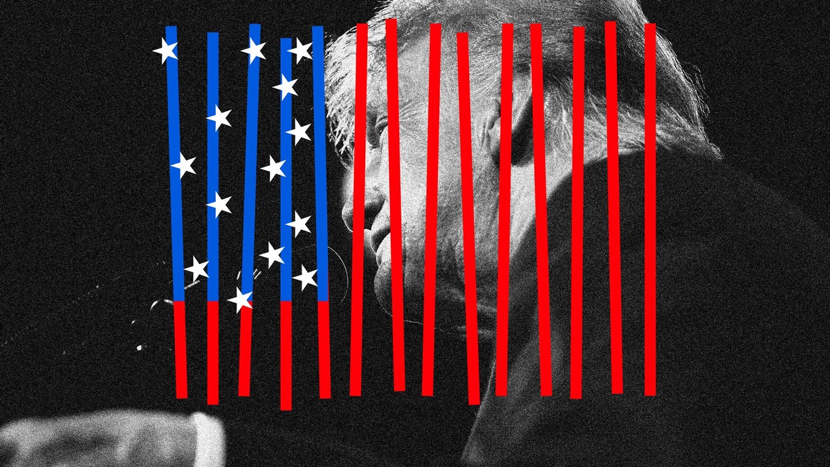 Auf dem Bild: US-Präsident Donald Trump an einem Rednerpult. Darübergelegt eine zerfallende Illustration einer US-Flagge