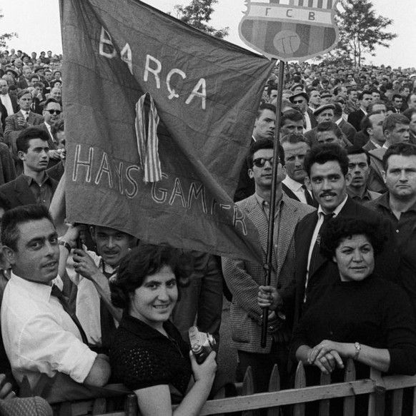 Als Barcelona 1961 im Berner Wankdorf den Meistercupfinal gegen Benfica bestreitet (3:2 für die Portugiesen), erinnern Barça-Fans an den Klubgründer.
