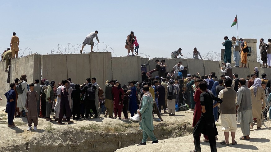 Afghanistan: Lokales Personal der Entwicklungshilfe steckt in Kabul fest - Vimarsana News