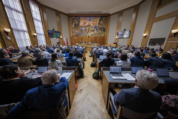 Une vue generale montre les membres de la Constituante du canton du Valais reunie lors de sa derniere seance pleniere afin de proceder a la finalisation, ainsi qu&#039;au debat et au vote final du pro ...