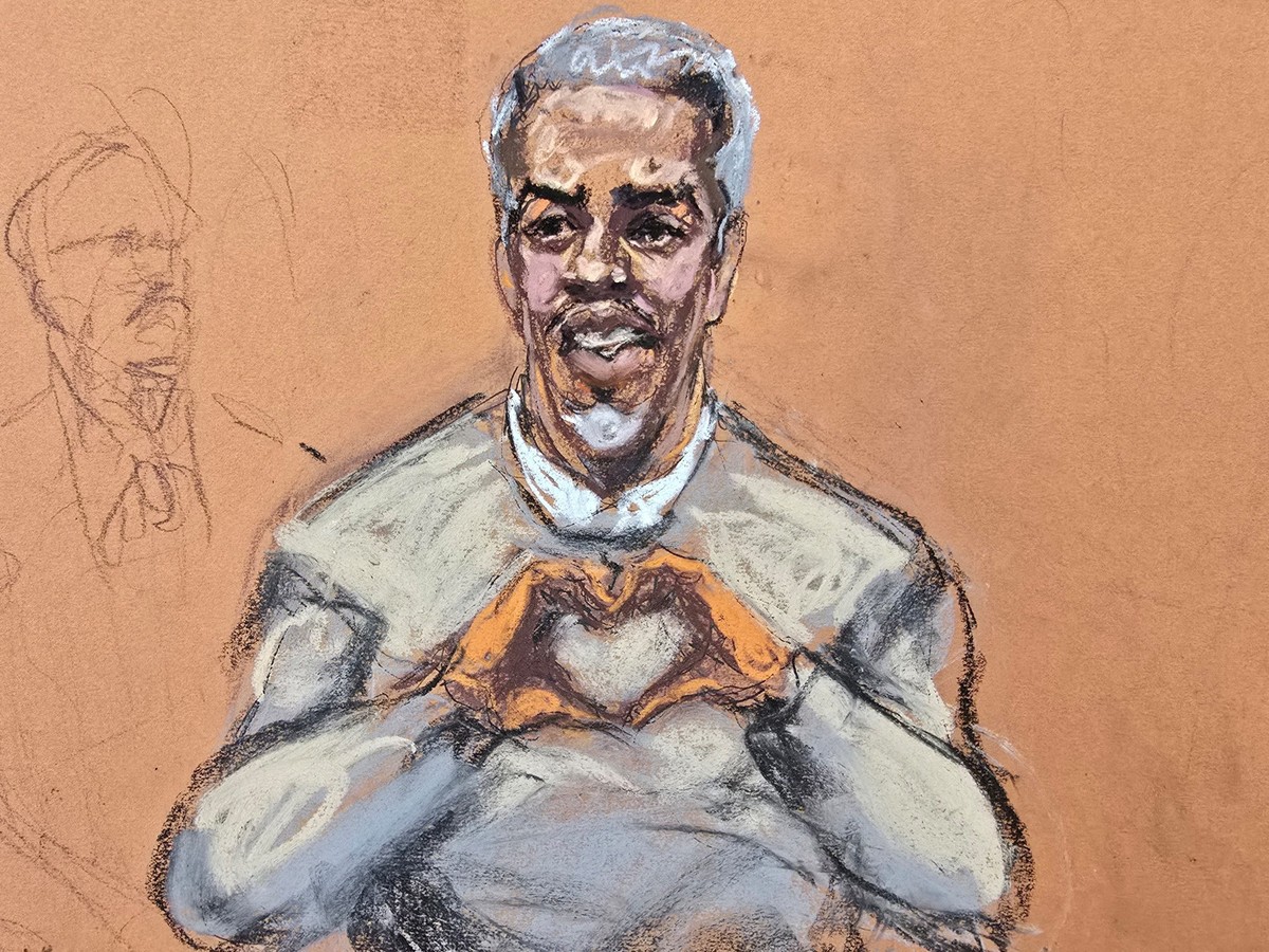 Sean "Diddy" Combs makes a hand gesture to family members arriving at his sex trafficking trial in New York City, New York, U.S., May 13, 2025, in this courtroom sketch. REUTERS/Jane Rosenbe ...
