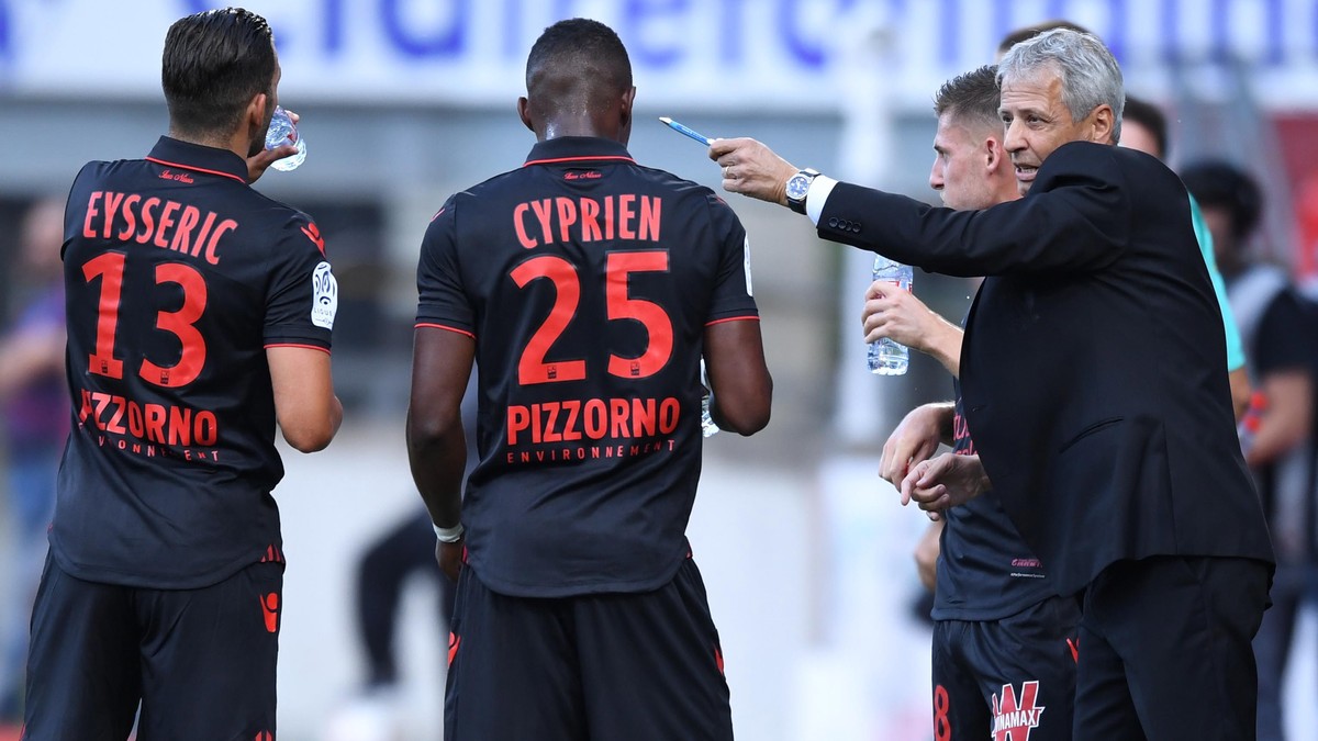 25.09.2016; Nacy; Fussball Ligue 1 - OGC Nice - AS Nancy ; Trainer Lucien Favre (Nice)(Pierre Lahalle/Presse Sports/freshfocus)