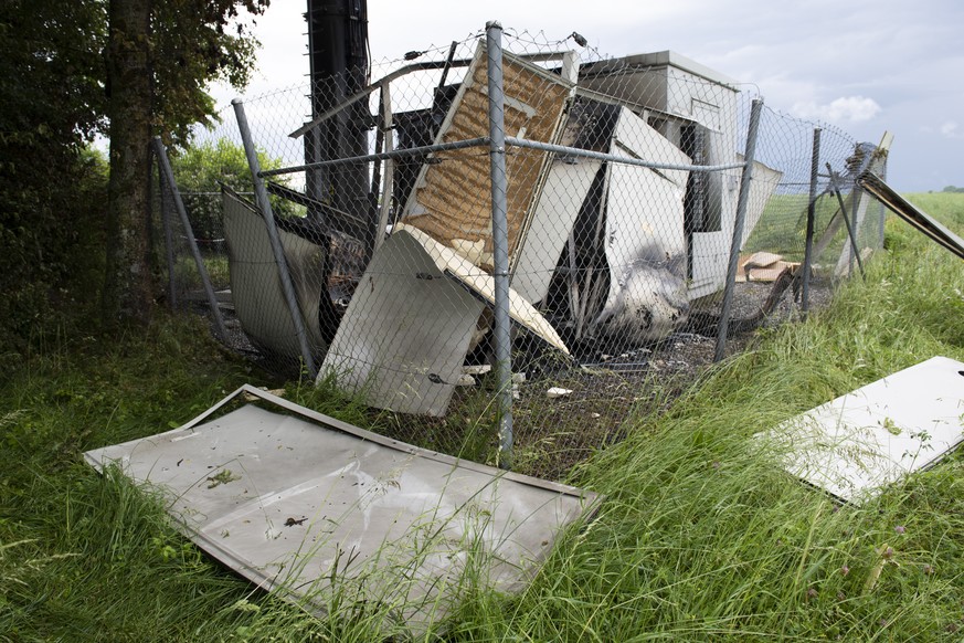 Les installations d&#039;une antenne de telephonie mobile sont endommagees suite a une explosion, ce lundi 10 juin 2019 a Denens. Le mat d&#039;une antenne telephonique a ete fortement endommage diman ...