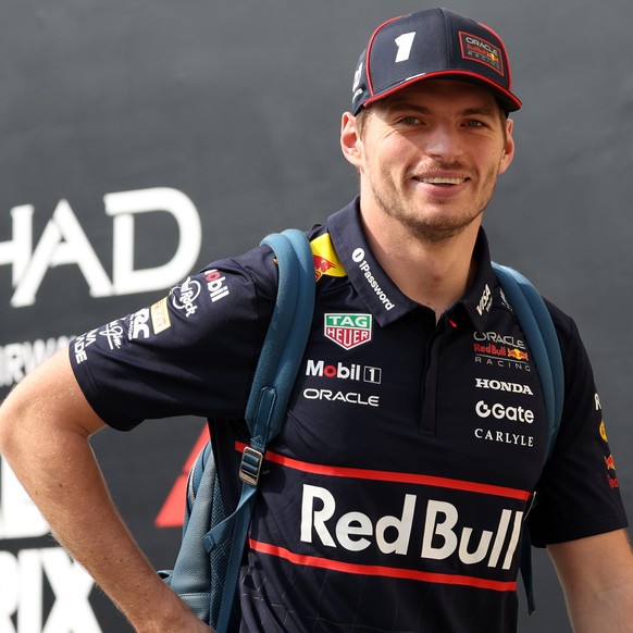 epa12568860 Red Bull Racing driver Max Verstappen of the Netherlands walks at the paddock ahead of the Formula One Abu Dhabi Grand Prix in Abu Dhabi, United Arab Emirates, 04 December 2025. The 2025 F ...