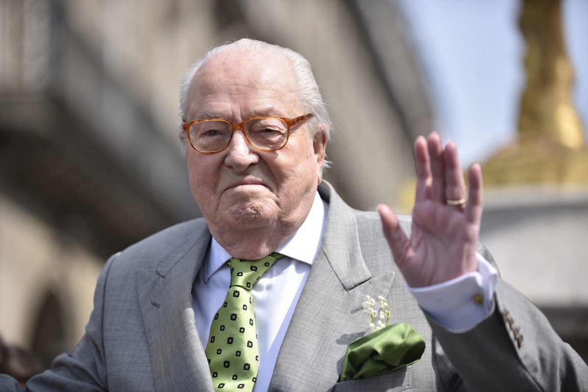 epa07539722 Former President of the Front National (FN) Jean-Marie Le Pen speaks at the statue of Joan of Arc during a traditional May Day rally in Paris, France, 01 May 2019. Labour Day or May Day is ...