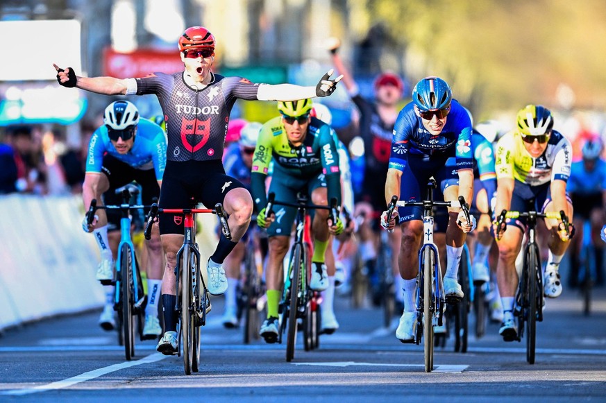 Sport Bilder des Tages Dutch Arvid de Kleijn of Tudor Pro Cycling Team celebrates after winning the second stage of the Paris-Nice eight days cycling stage race, 177,6 km from Thoiry to Montargis, Fra ...