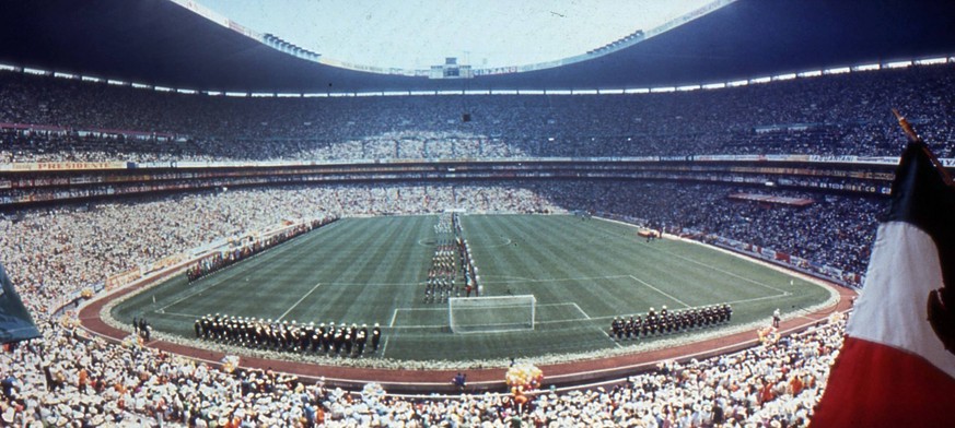 1931052013DI_MEX_RUS_ESTADIO Action photo during the game world Mexico Mexico vs Russia Stadium Azteca/Foto de acci&amp; xf3n Durante el Juego Mundial Mexico Mexico vs Russia Estadio Azteca/1970 MEXSP ...