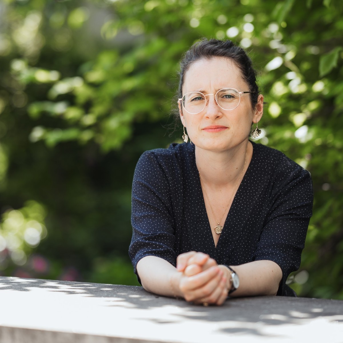 Joy Rivault est historienne spécialiste de l'histoire des femmes et de la valorisation du matrimoine.