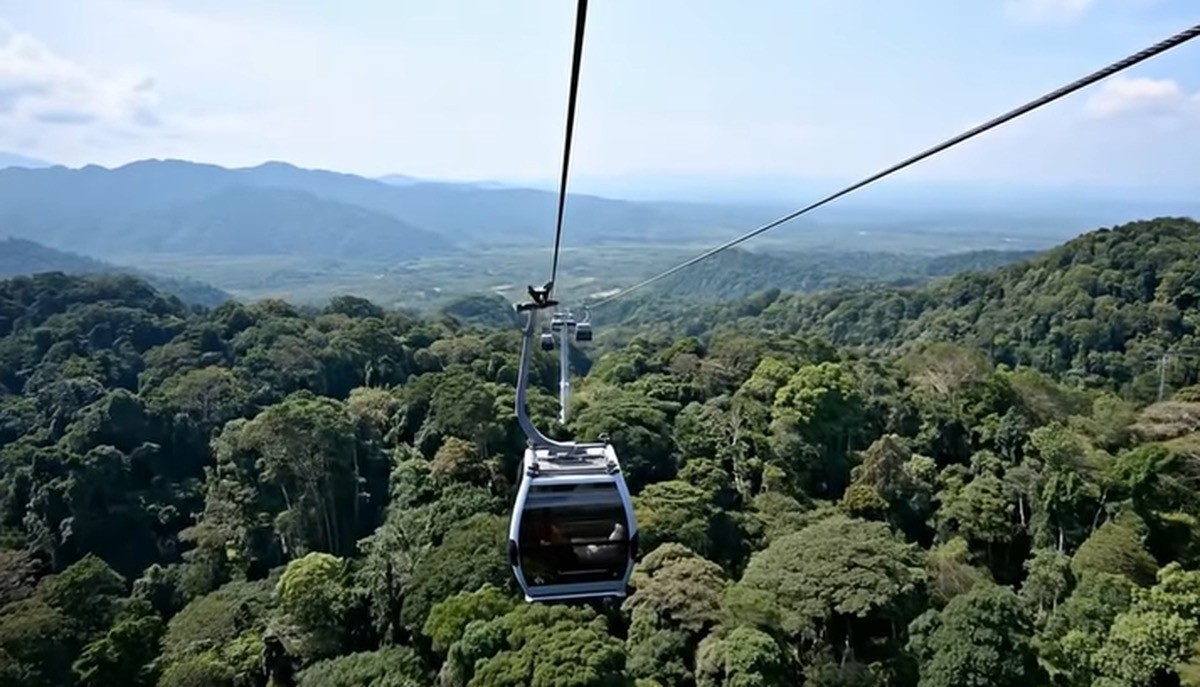 Eine Seilbahn in Malaysia? Sieht echt aus, ist aber KI-generiert.
Bild: screenshot facebook / nurul afzarina mokhtar