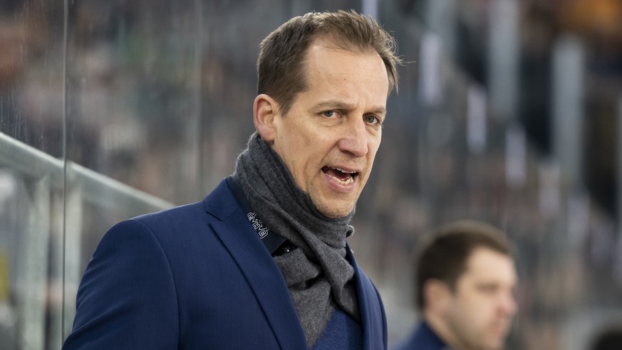 Biels Cheftrainer Antti Toermaenen reagiert, beim Eishockey Meisterschaftsspiel der National League zwischen EHC Biel und Lausanne HC, am Donnerstag, 2. Maerz 2023, in der Tissot Arena in Biel. (KEYST ...