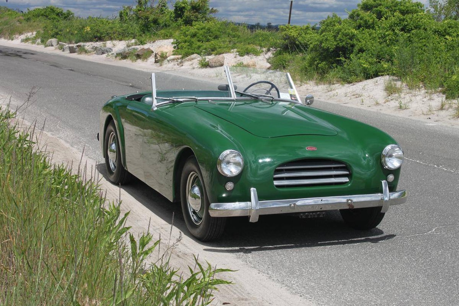 allard K3 sportwagen auto retro 1953-1956 v8 https://www.hemmings.com/classifieds/cars-for-sale/allard/k3/2281884.html