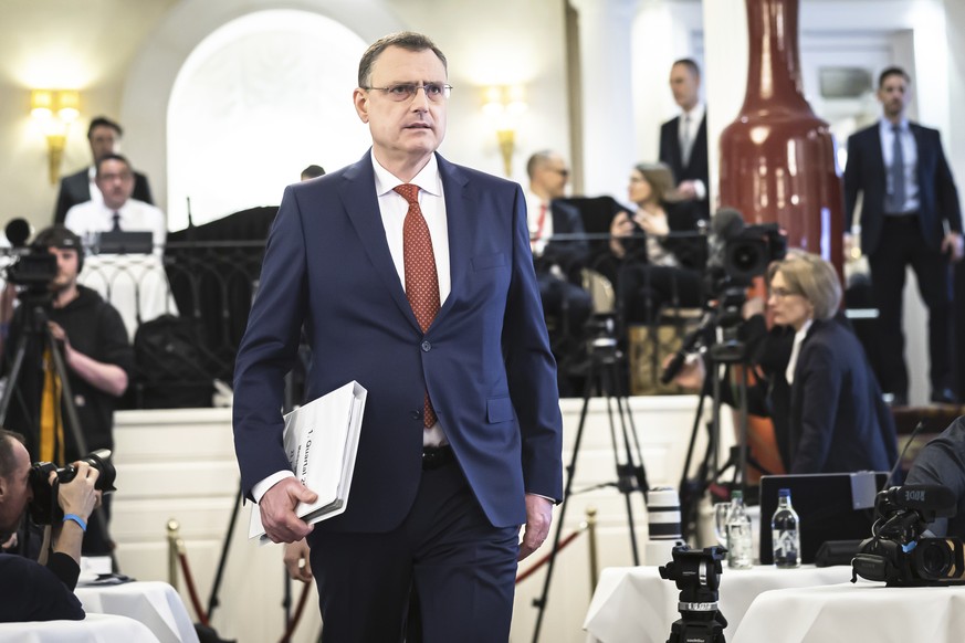 Swiss National Bank&#039;s (SNB) Chairman of the Governing Board Thomas Jordan arrives to attend a Swiss National Bank press conference, in Zurich, Switzerland, Thursday, March 23, 2023. (Michael Buho ...