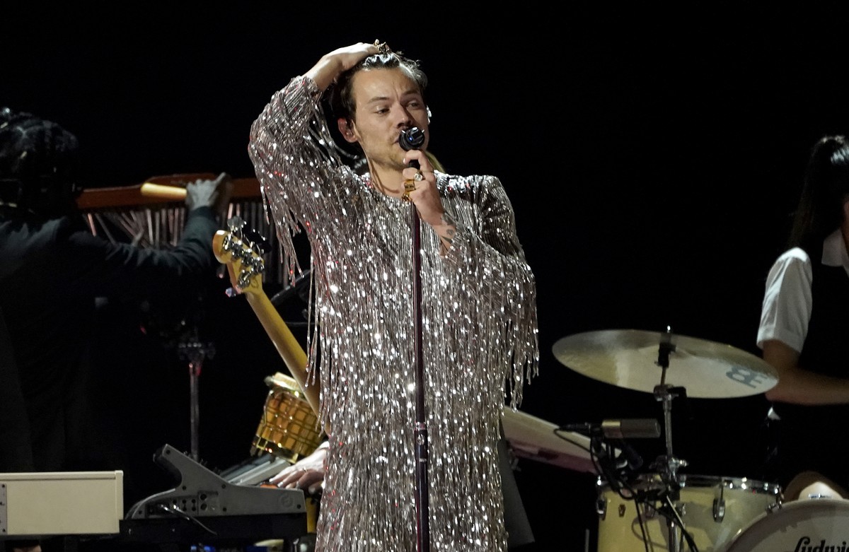 Harry Styles performs "As It Was" at the 65th annual Grammy Awards on Sunday, Feb. 5, 2023, in Los Angeles. (AP Photo/Chris Pizzello)
Harry Styles