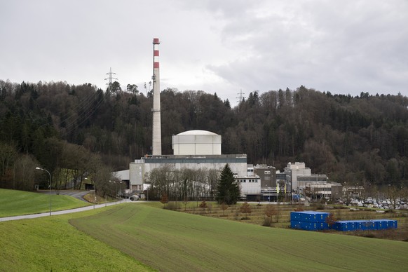 Das Kernkraftwerk Muehleberg fotografiert nach einer Medienkonferenz von BKW, am Donnerstag, 19. Dezember 2024, in Muehleberg. Der Rueckbau des Kernkraftwerks Muehleberg im Kanton Bern ist auf gutem W ...