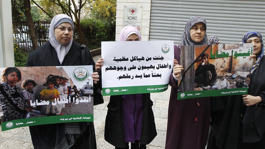 Demonstration für die hungernden Menschen im syrischen Madaja vor dem IKRK-Huptquartier in Beirut (08.01.2016).