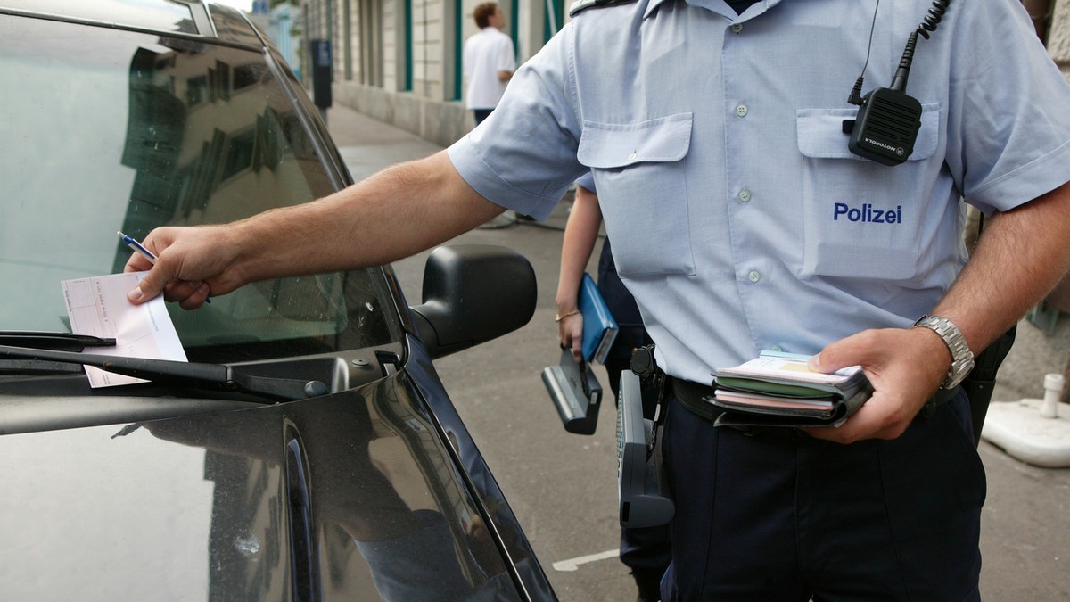 Parkieren-auf-Besucherparkplatz-Bundesgericht-wendet-Strafe-ab