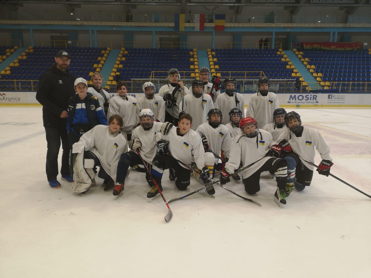 Les jeunes ukrainiens coachés par Evgheni Pysarenko lors d'un tournoi en Pologne.