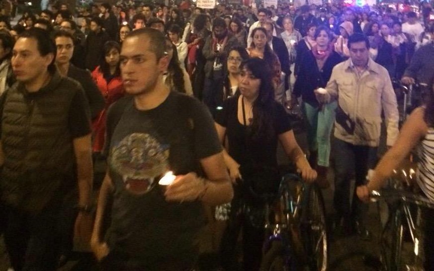 Trauermarsch für die vermissten Studenten in Mexiko.&nbsp;