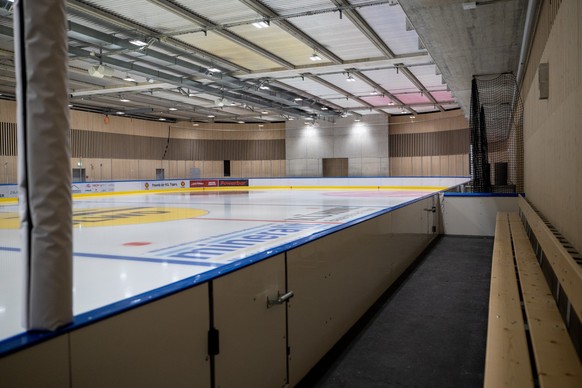 Das Masse eines Nordamerikanischen Eisfeld im neuen Campus.Die SCL Tigers stellen waehrend eines Rundgangs ihren Neubau den Campus vor, mit zweitem Eisfeld und allerhand Schnokus, am Freitag 6. Septem ...