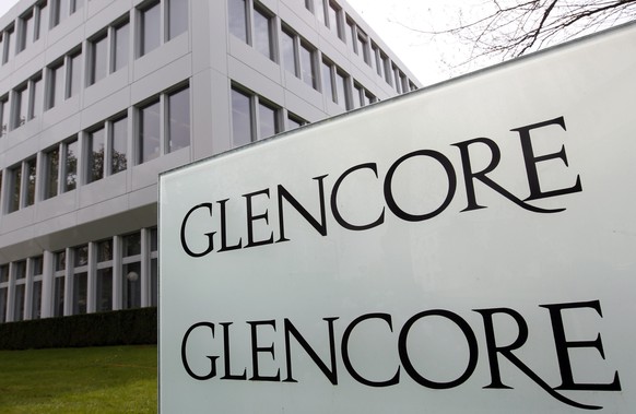 ARCHIV - ZU DEN JAHRESZAHLEN VON GLENCORE -- Der Hauptsitz von Glencore am Donnerstag 14. April 2011 in Baar im Kanton Zug in der Schweiz. (KEYSTONE/Urs Flueeler)