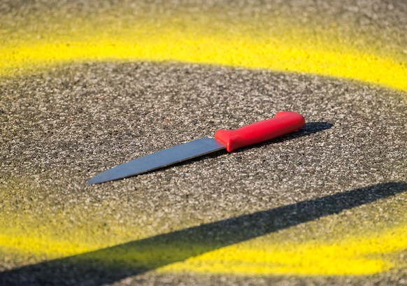 In Stuttgart wurde eine Frau mit einem Messer tödlich attackiert. (Symbolbild)