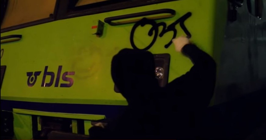 10 Jahre und kein bisschen müde: Warum die Berner 031-Sprayer-Gang am Wochenende wieder Polizisten angegriffen hat
