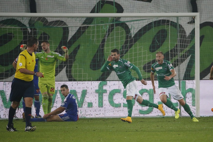 Bunjaku bringt die AFG Arena mit seinem späten Tor zum Explodieren.