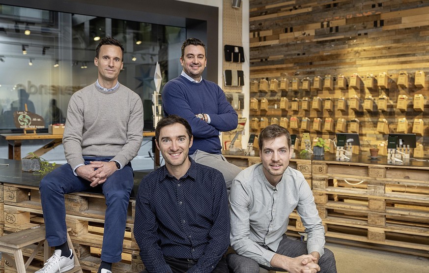 Photo: Jorma Mueller Photography, 09JAN2023, Zürich, Switzerland. Hinten Michael Meyer, CFO (links) und Lorenz Lüchinger, CEO von Sparrow Ventures, vorne Aurel Greiner, CEO (links) und Laurenz Ginat,  ...