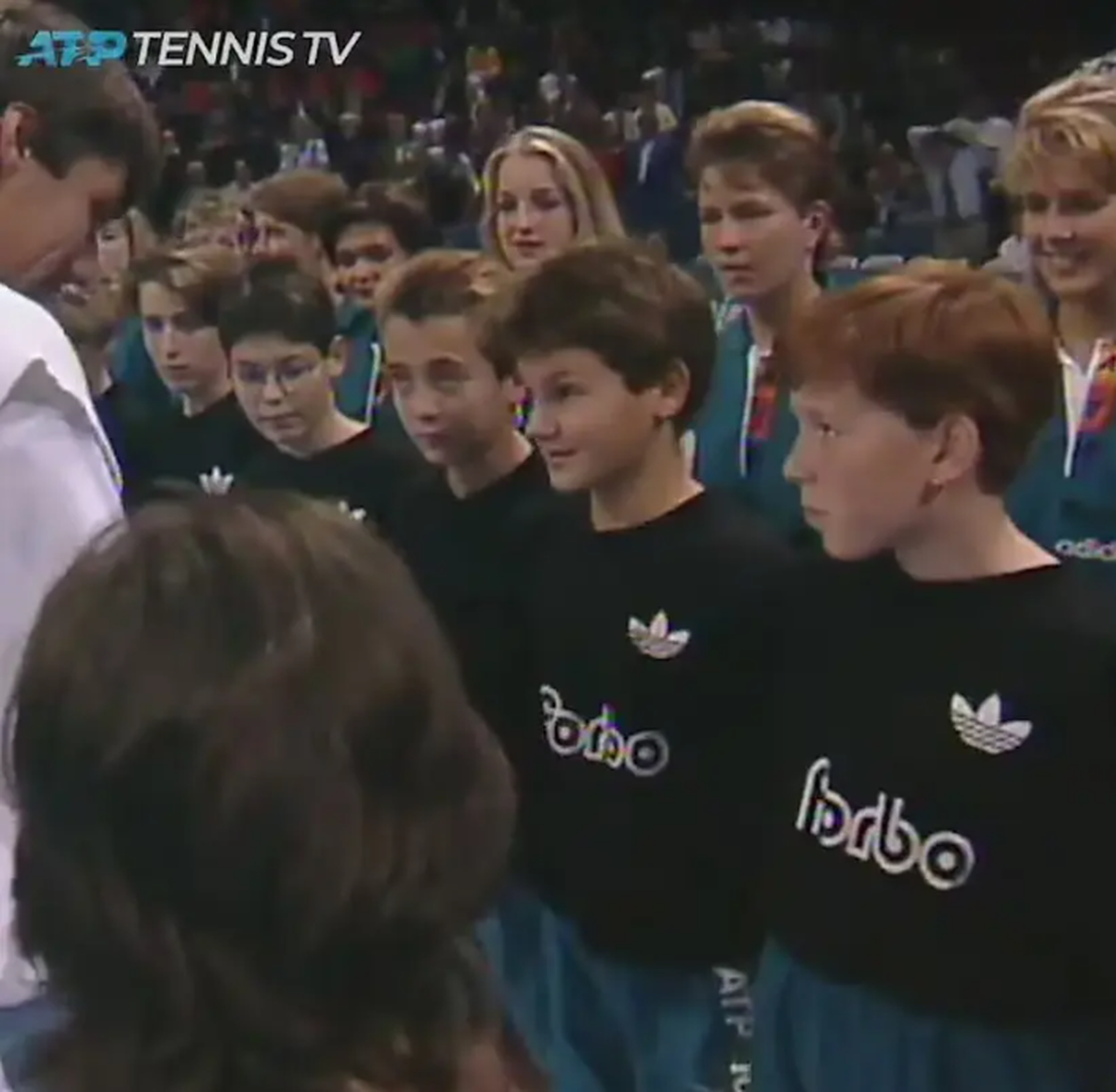 Roger Federer als Balljunge 1993 an den Swiss Indoors in Basel