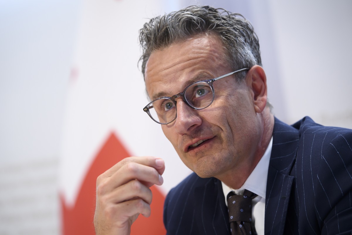 Matthias Remund, Direktor BASPO, spricht an einer Medienkonferenz ueber die Studie "Sport Schweiz 2020", am Montag, 8. Juni 2020, im Medienzentrum des Bundeshauses in Bern. (KEYSTONE/Anthony ...