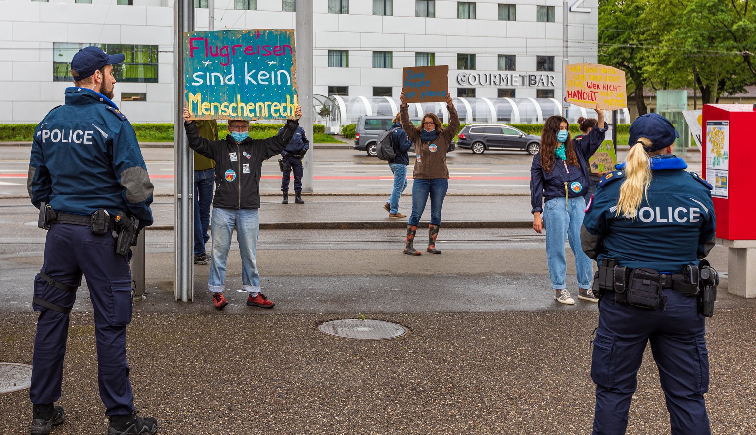 Klimajugend Demonstration Bern BernExpo Session