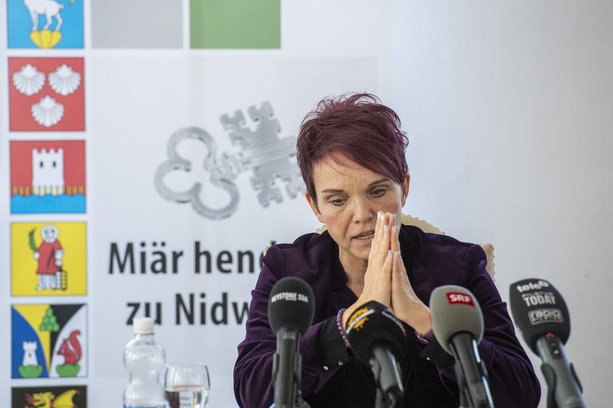 Die Nidwaldner SVP Regierungsraetin Michele Bloechliger gibt ihre Bundesratskandidatur als Nachfolgerin des abtretenden Bundesrat Ueli Maurer bekannt, am Montag, 17. Oktober 2022 im Rathaus in Stans i ...