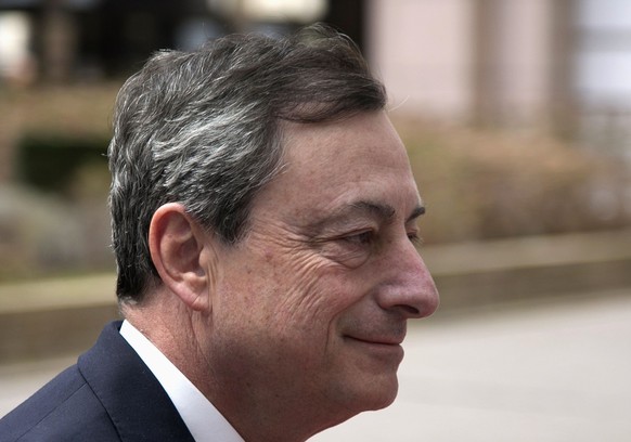 European Central Bank (ECB) President Mario Draghi arrives at a euro zone finance ministers meeting (Eurogroup) in Brussels March 9, 2015. Euro zone officials played down plans submitted by cash-strap ...