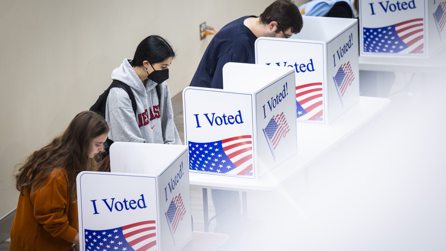 Voters in Pittsburgh, Pennsylvania on November 8, 2022.