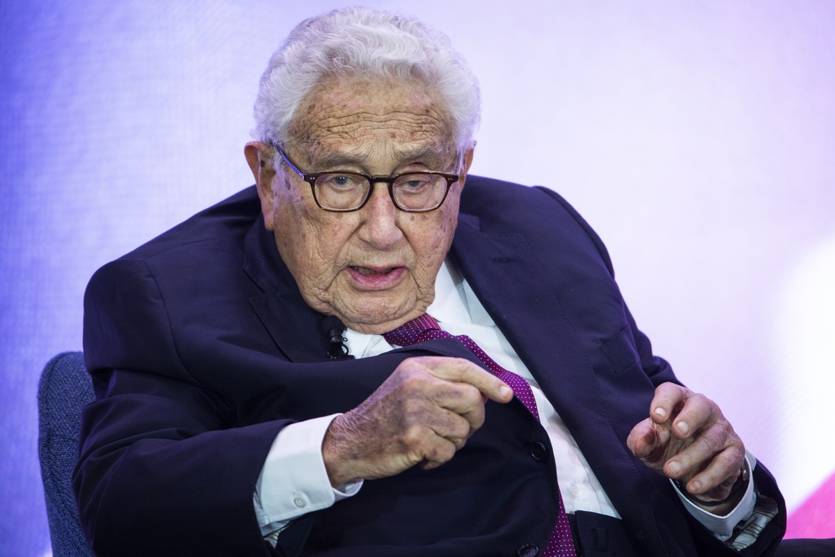 epa11002663 (FILE) - Former Secretary of State Henry Kissinger delivers remarks at the US State Department's 230th Anniversary Celebration in Washington, DC, USA, 29 July 2019 (reissued 30 Novemb ...