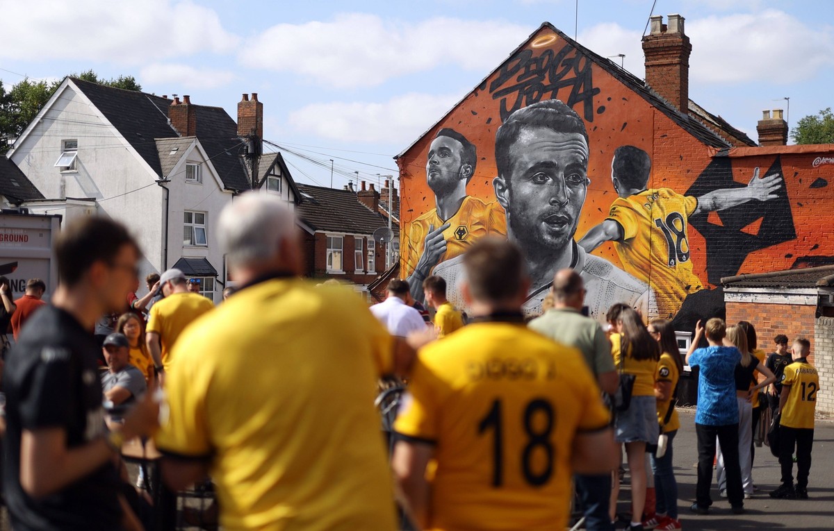 A mural of Diogo Jota near Molineux ahead of kick off Wolverhampton Wanderers v Manchester City, Premier League, Football, Molineux, Wolverhampton, UK - 16 Aug 2025Wolverhampton Molineux United Kingdo ...