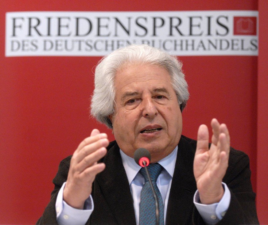 Bildnummer: 60076493 Datum: 12.10.2007 Copyright: imago/epd
Der Friedenspreistr�ger des Deutschen Buchhandels 2007, Saul Friedl�nder, am Freitag (12.10.2007) bei einer Pressekonferenz auf der Frankfu ...