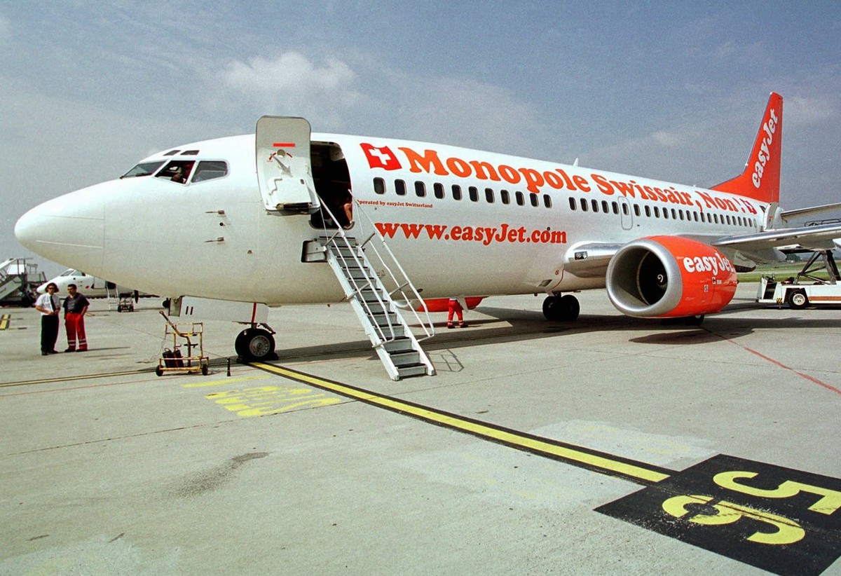 «Monopole Swissair, Non!»:&nbsp;Stelios Haji-Ioannou&nbsp;inszenierte medienwirksam seinen Kampf gegen den Monopolisten Swissair.