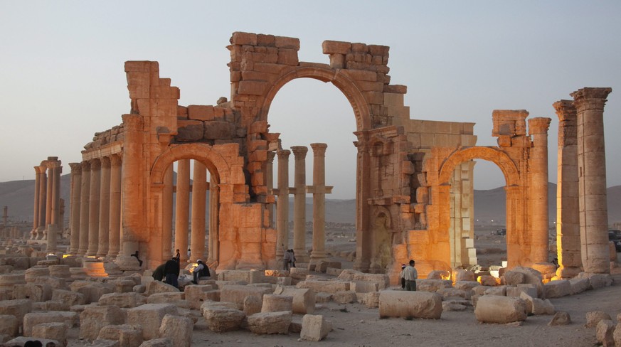 epa04895491 (FILE) A file picture dated 12 November 2010 shows a general view of the ancient city of Palmyra in central Syria. According to media reports on 24 August 2015 Islamic State (IS) miltants  ...