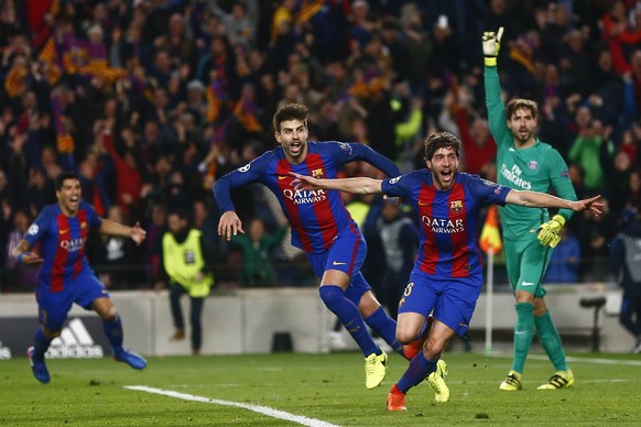 epa05837514 FC Barcelona&#039;s midfielder Sergi Roberto (2R) jubilates the sixth goal of the team against Paris Saint-Germain during the UEFA Champions League Round of 16, second leg soccer match bet ...